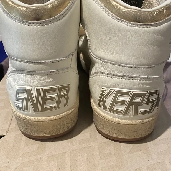 Golden Goose White Sneakers with Gold Star Accent - Picture 3 of 7